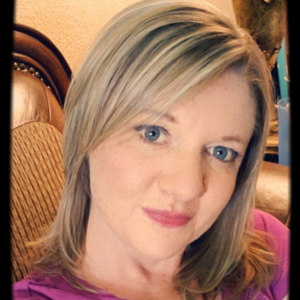 Meet your Posher, Lydia